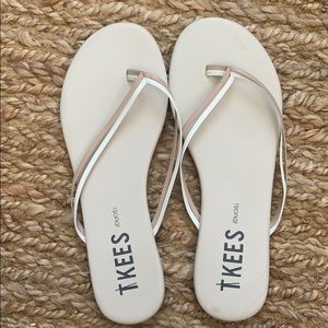 Tkees sandals